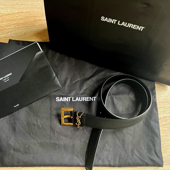 美品✨Yves Saint Laurent　YSL　ベルト　78-88ｃｍ Leather belt Yves Saint Laurent Black size 100 cm in Leather